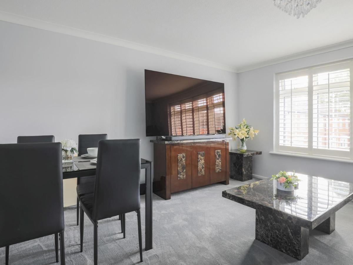 Pass The Keys Spacious 2 Bed Apartment Central Windsor Eksteriør billede